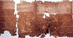 宋 绛色罗地绣花鸟缨络纹.jpg
