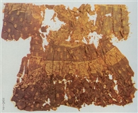 明 织金寿字龙云肩通袖襕妆花缎襯褶袍.jpg